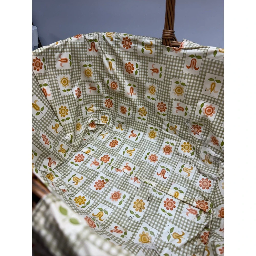 Vintage Wicker Picnic Basket Retro Floral Gingham Liner Cottagecore Boho Decor